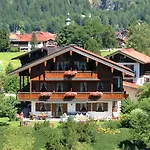 Haus Am Schmiedweg * Reit im Winkl